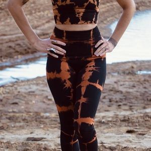 Of Earth and Salt high-rise leggings